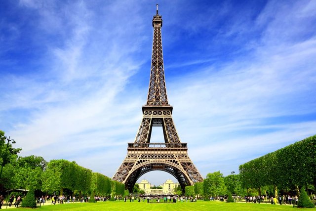 16_Eiffel_shutterstock_125112029-1024x683.jpg