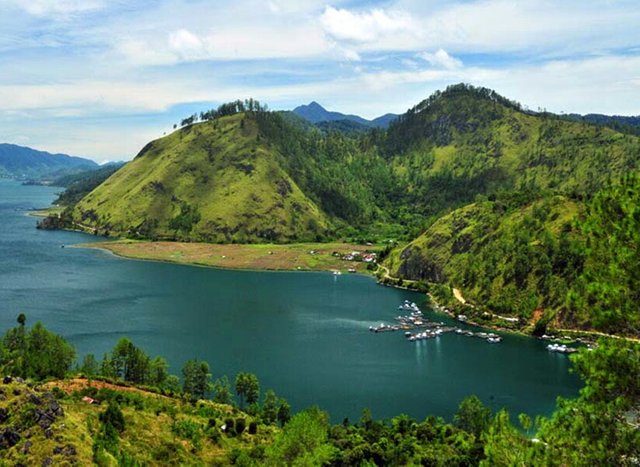 Danau laut tawar-1jpg.jpg