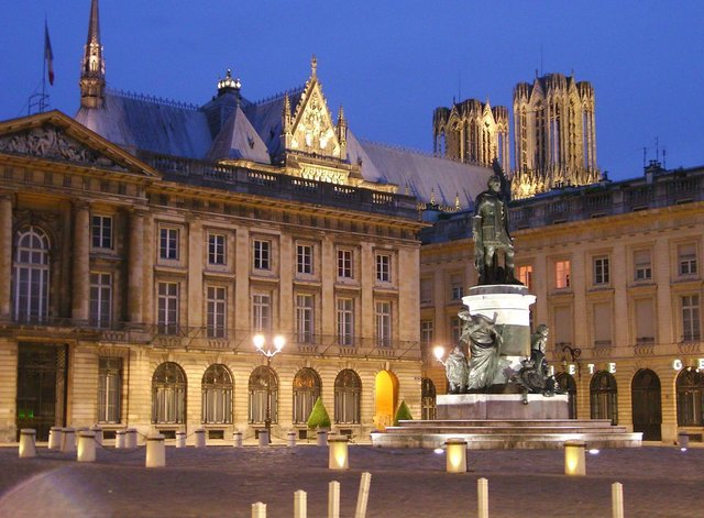 00_reims_place_royale_credit_photo_g-2._raskin_0.jpg