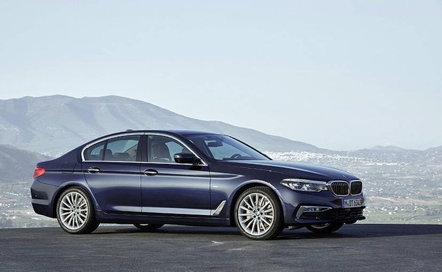 2017-bmw-5-series_827x510_71485764494.jpg