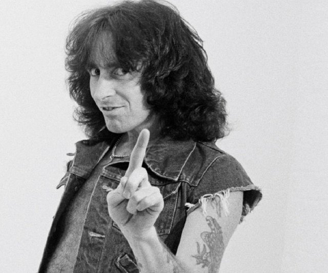 bon-scott-4.jpg