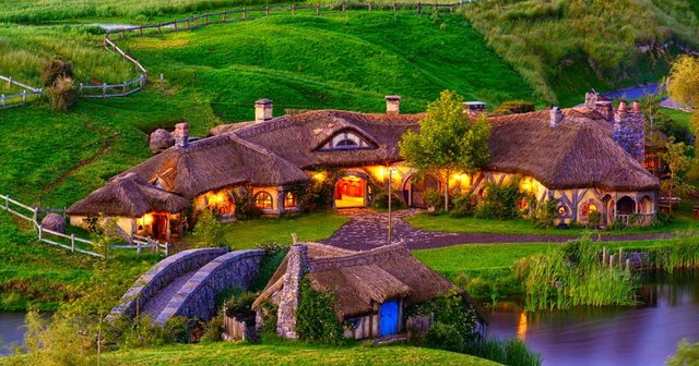 The-Hobbit-Village-HD-Images.jpg