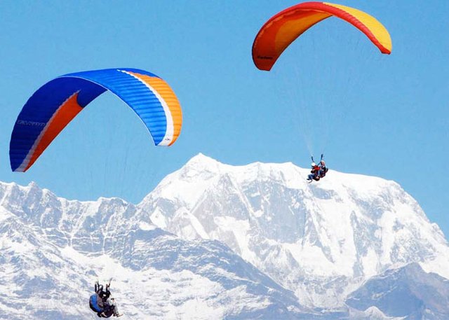 1427800568_Paragliding-in-Nepal.jpg