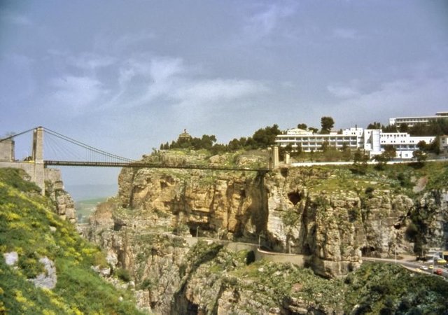 Constantine,_Algeria,_Bridge-7.jpg