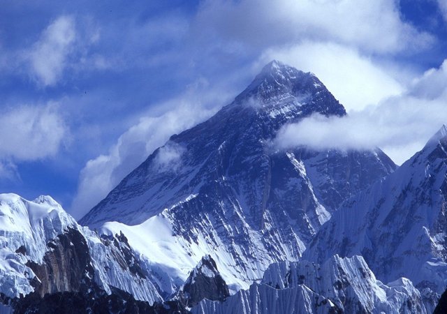 Nepal Mount Everest 2012.jpg