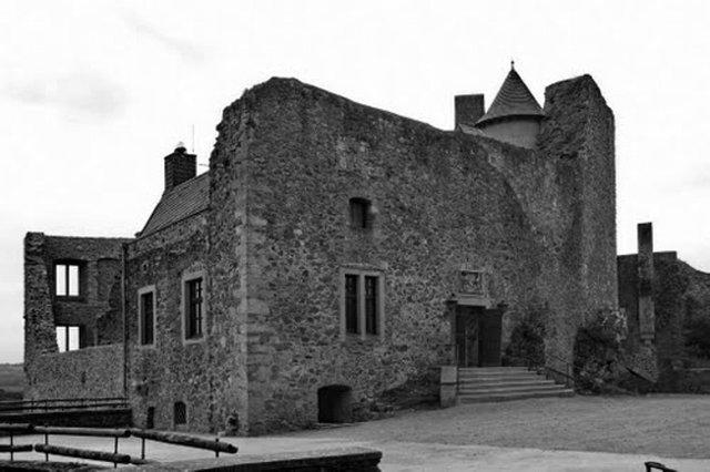 Burg Idar-Oberstein.jpg