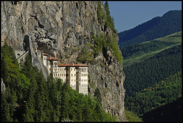 sumela_monastery.jpg