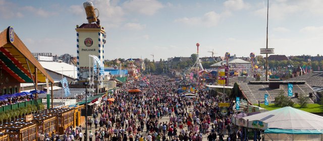 620-ueberblick-wiesn-04.jpg