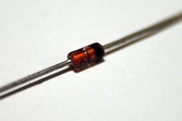 1200px-Zener_Diode.jpg
