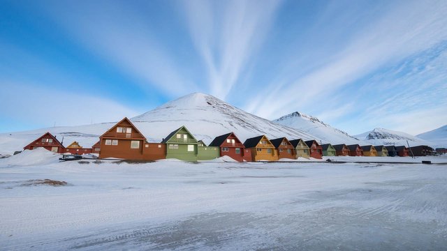 houses-longyearbyen-svalbard.jpg