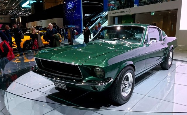 Ford Mustang Bullitt 01x.jpg