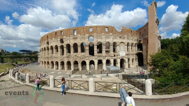 17.5.28- Steemit - Colosseum - POTD.jpg