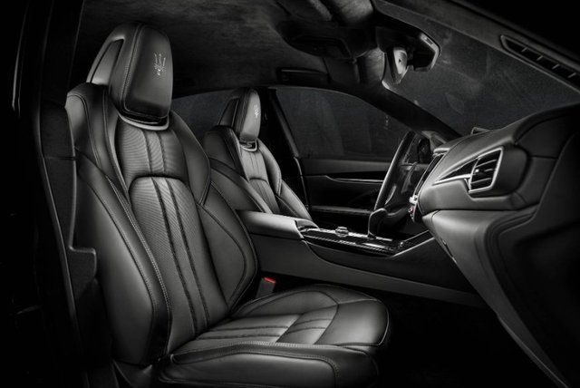 Maserati-Levante-GranSport-18-interior-new[1].jpg