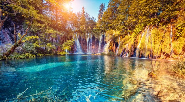 Plitvice-Lakes-National-Park.jpg