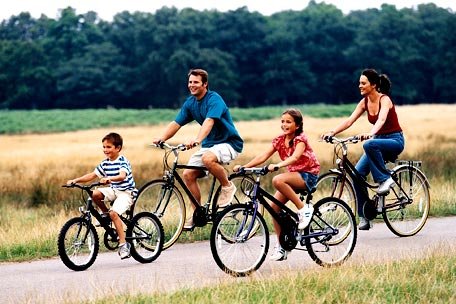 familia_bici.jpg