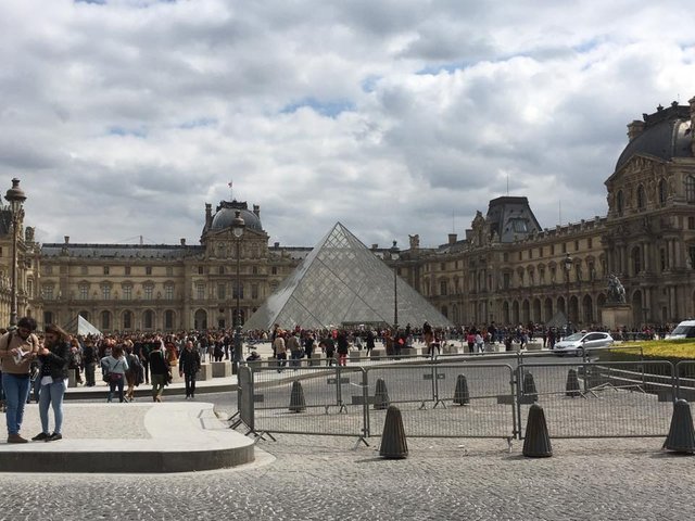 Museum Louvre.jpg