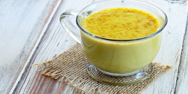 Amazing-Health-Benefits-of-Turmeric-Milk-Haldi-Milk.jpg