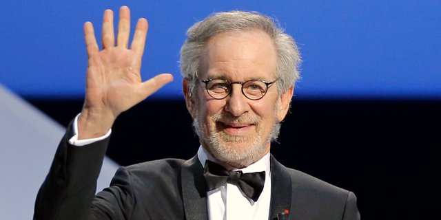 o-steven-spielberg-facebook_h889.jpg