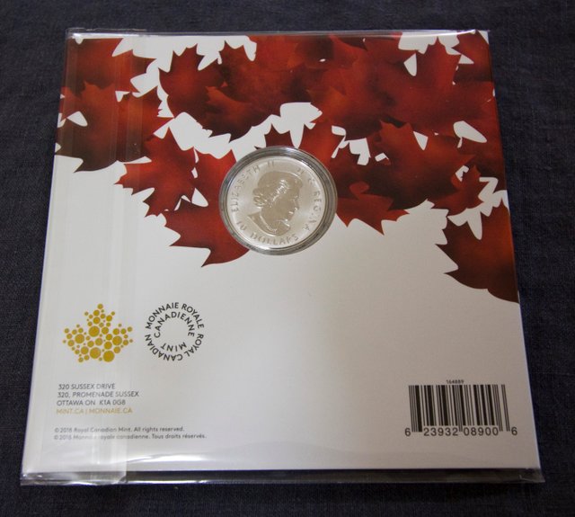 1:2 oz Silver Maple Booklet Closed Back.jpg