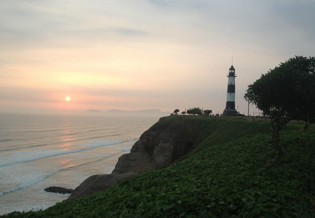 Malecon-Miraflores-varios-parques-verdes_LNCIMA20160106_0099_1.png