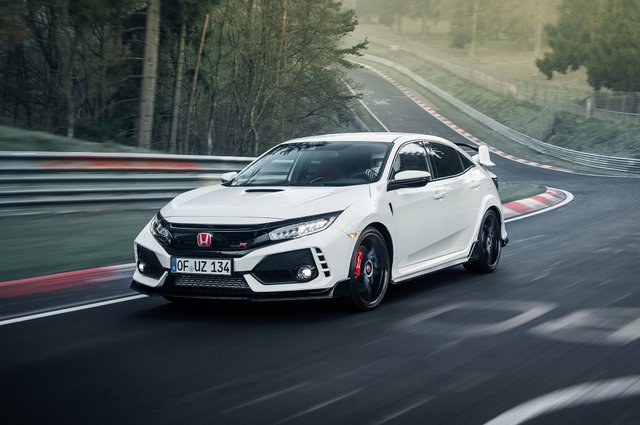 2017-Honda-Civic-Type-R-front-three-quarter-motion.jpg