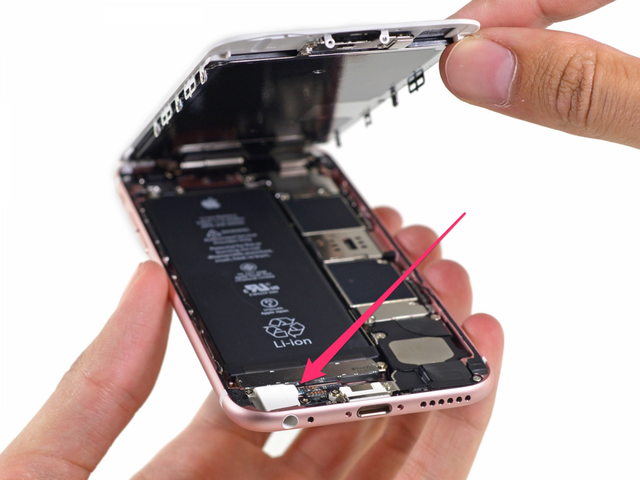 it-has-a-headphone-jack-while-the-iphone-7-the-iphone-8-and-the-iphone-x-do-not.jpg
