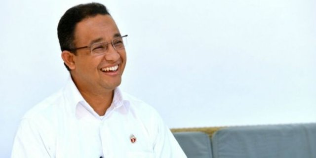 657x328-nenek-ini-viral-setelah-difoto-anies-baswedan-170609o.jpg