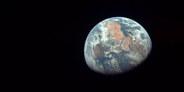 nasa-apollo-11-earth-africa-1969-as11-36-5352hr.jpg