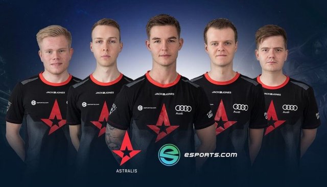 esports-team-shot-1050x600.jpeg