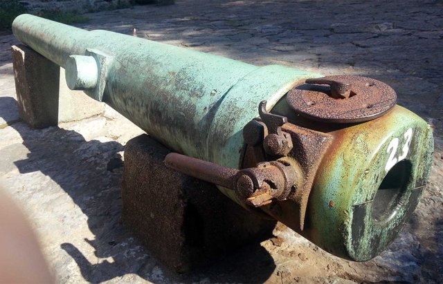 old-cannon.jpg