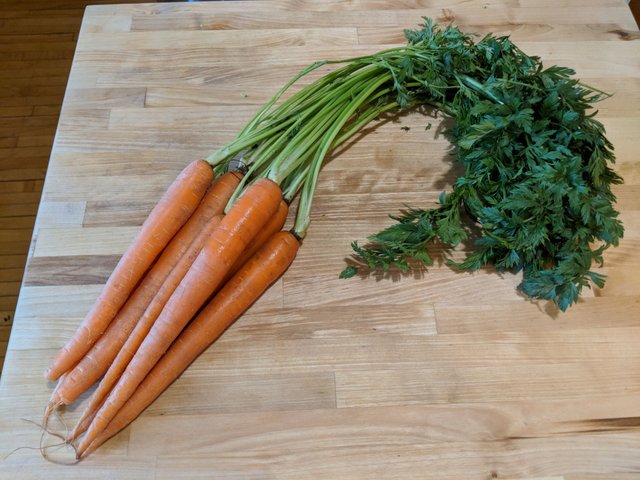 carrots.whole3.jpg