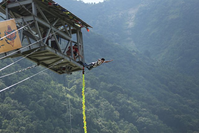 bungee-jump-in-pokhara.jpg