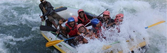 river-rafting-rishikesh-2-1580x500.jpg