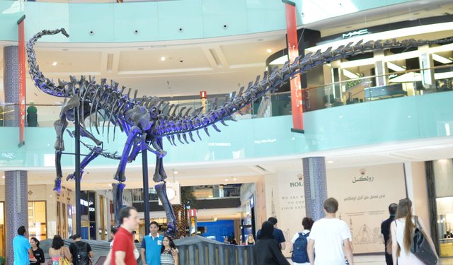 Dubai_Mall_Dinosaur.jpg