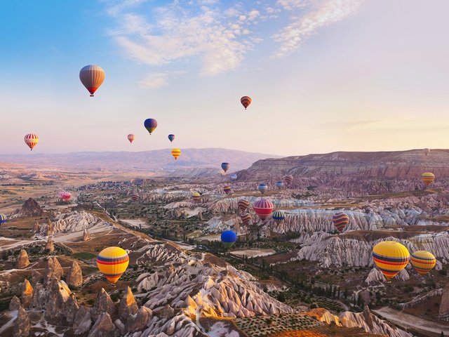 cappadocia-turkey-hot-air-balloons-cr-getty.jpg