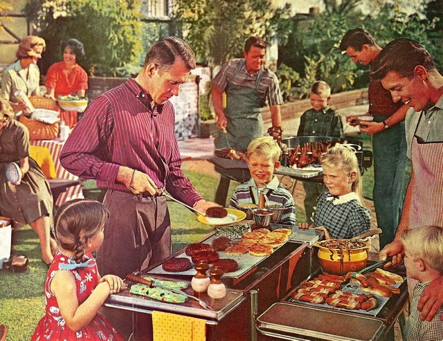 FAMILY BBQ VINTAGE.jpg