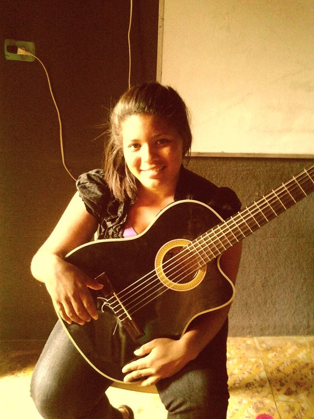 GUITARRA.jpg