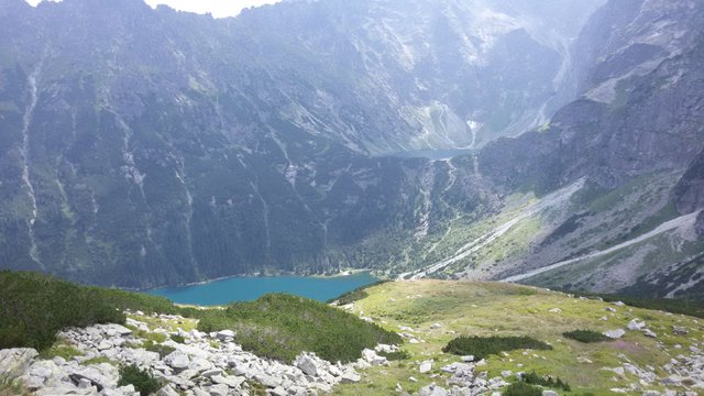 widok na morskie oko i staw pod rysami.jpg