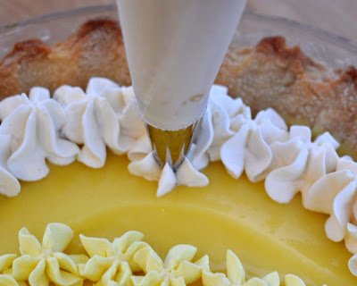 how to add whipped cream stars to pie.jpg