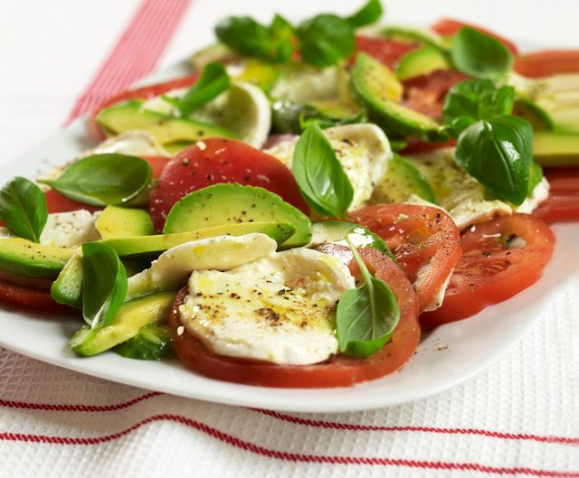 avocado-salad-william-shaw-56a9bfac5f9b58b7d0fea298.jpg