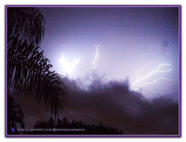 Lightning-01-SteemPowerPics.png