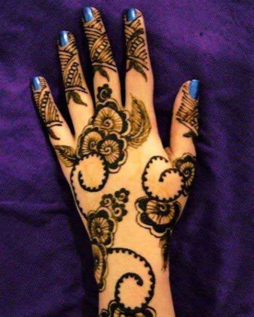 Beautiful-Henna-Mehndi-Designs-13.jpg