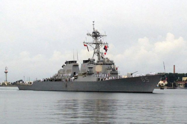 U.S. Navy says a Japanese tugboat ‘drifted into’ a 7th Fleet destroyer.jpg