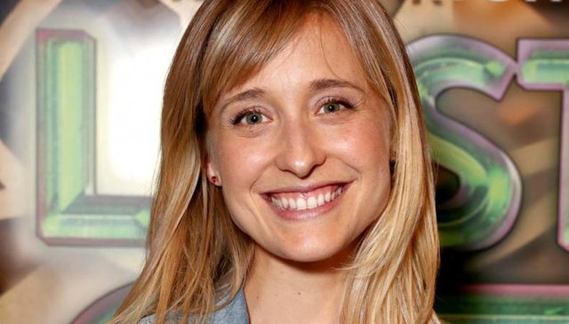 allison_mack.jpg