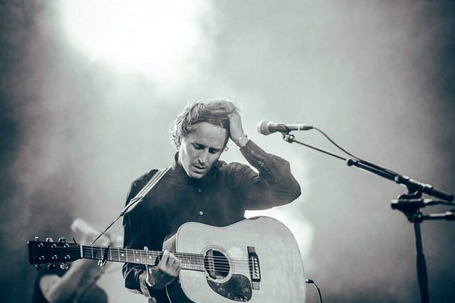 ben-howard-somersault-lewis-harrison-pinder-12-1160x773.jpg