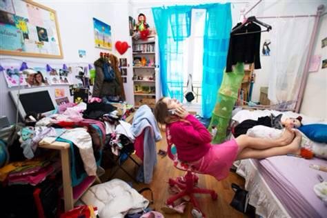 girl-clutter.jpg