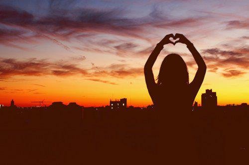 amplt3-breacking-dawn-girl-love-love-is-in-the-air-Favim.com-424273.jpg