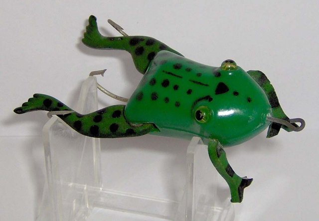 Vintage Halik Frog Jr. Antique Fishing Lure with movable legs, USA 