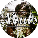 nouts logo blanc cassé-01-XXsmall.png