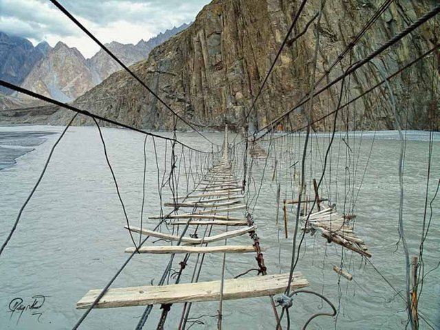 18.-Hussaini-Hanging-Bridge-Pakistan..jpg